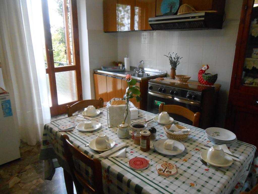 B&B Il Sentiero Di Assisi Bagian luar foto