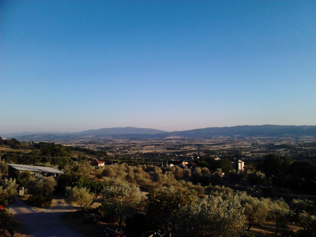 B&B Il Sentiero Di Assisi Bagian luar foto